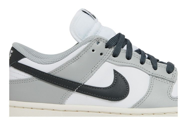 Кроссовки Nike Wmns Dunk Low 'Light Smoke Grey'