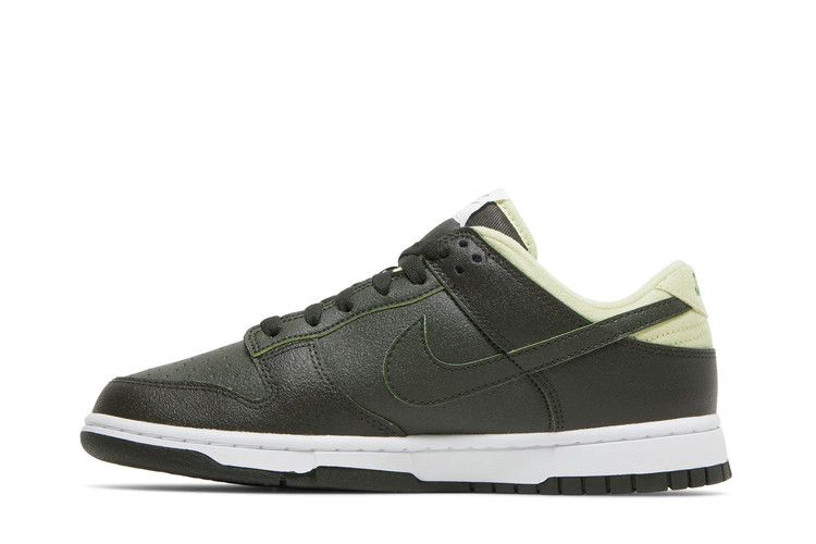 Кроссовки Nike Wmns Dunk Low LX 'Avocado'