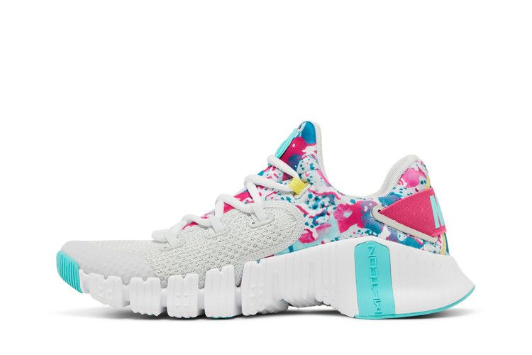 Кроссовки Nike Wmns Free Metcon 4 'Graffiti Graphics'