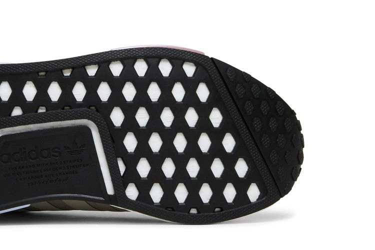 Кроссовки adidas Wmns NMD_R1 'Feather Grey'