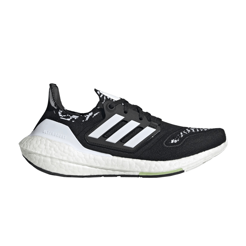 wmns-ultraboost-22-black-white-almost-lime-gx8019