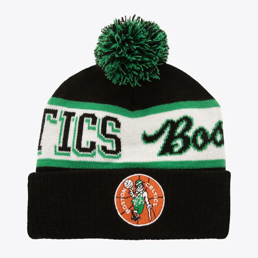 shapka-mitchell-ness-black-boston-celtics-hardwood-classics-block-sweep-cuffed-knit-hat-with-pom