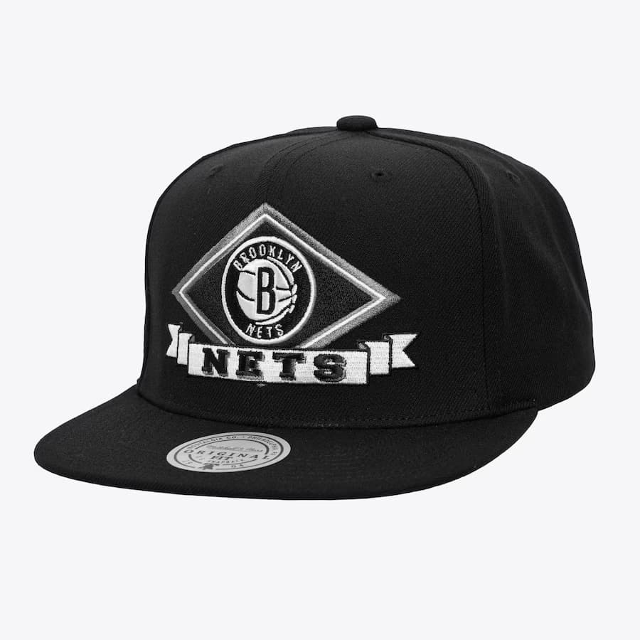 bejsbolka-mitchell-ness-black-brooklyn-nets-diamonds-up-snapback-hat