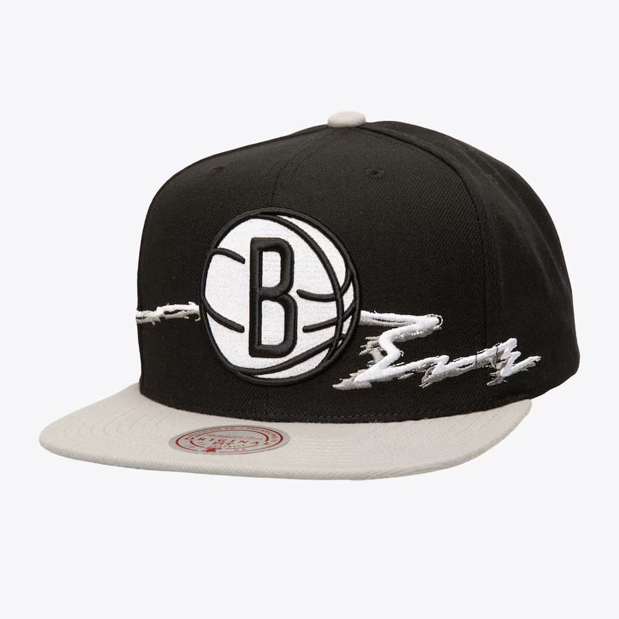 bejsbolka-mitchell-ness-black-brooklyn-nets-life-line-snapback-hat