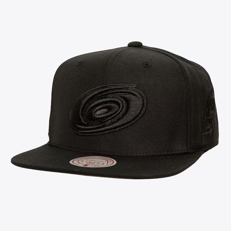 bejsbolka-mitchell-ness-black-carolina-hurricanes-pearl-snapback-hat