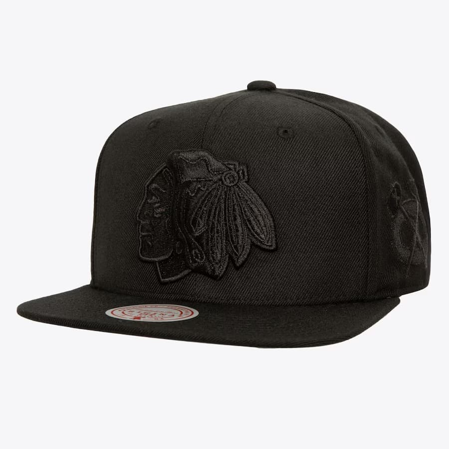 bejsbolka-mitchell-ness-black-chicago-blackhawks-pearl-snapback-hat