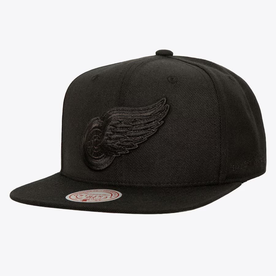 bejsbolka-mitchell-ness-black-detroit-red-wings-pearl-snapback-hat