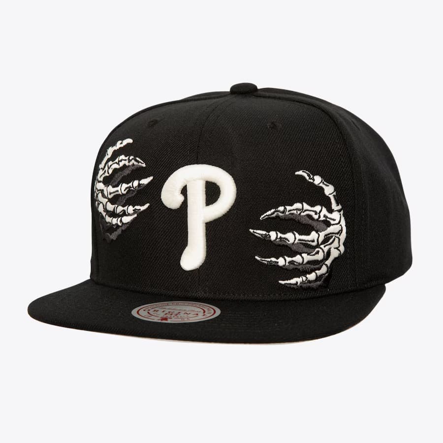 bejsbolka-mitchell-ness-black-philadelphia-phillies-snapback-hat