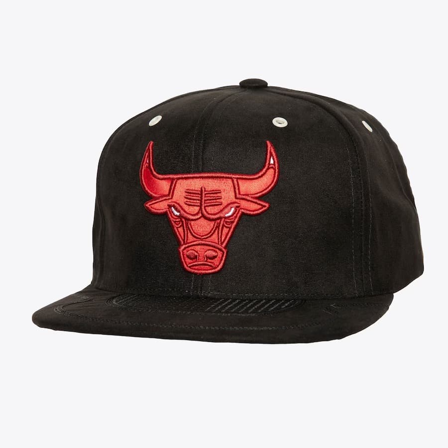 bejsbolka-mitchell-ness-black-red-chicago-bulls-day-4-snapback-hat