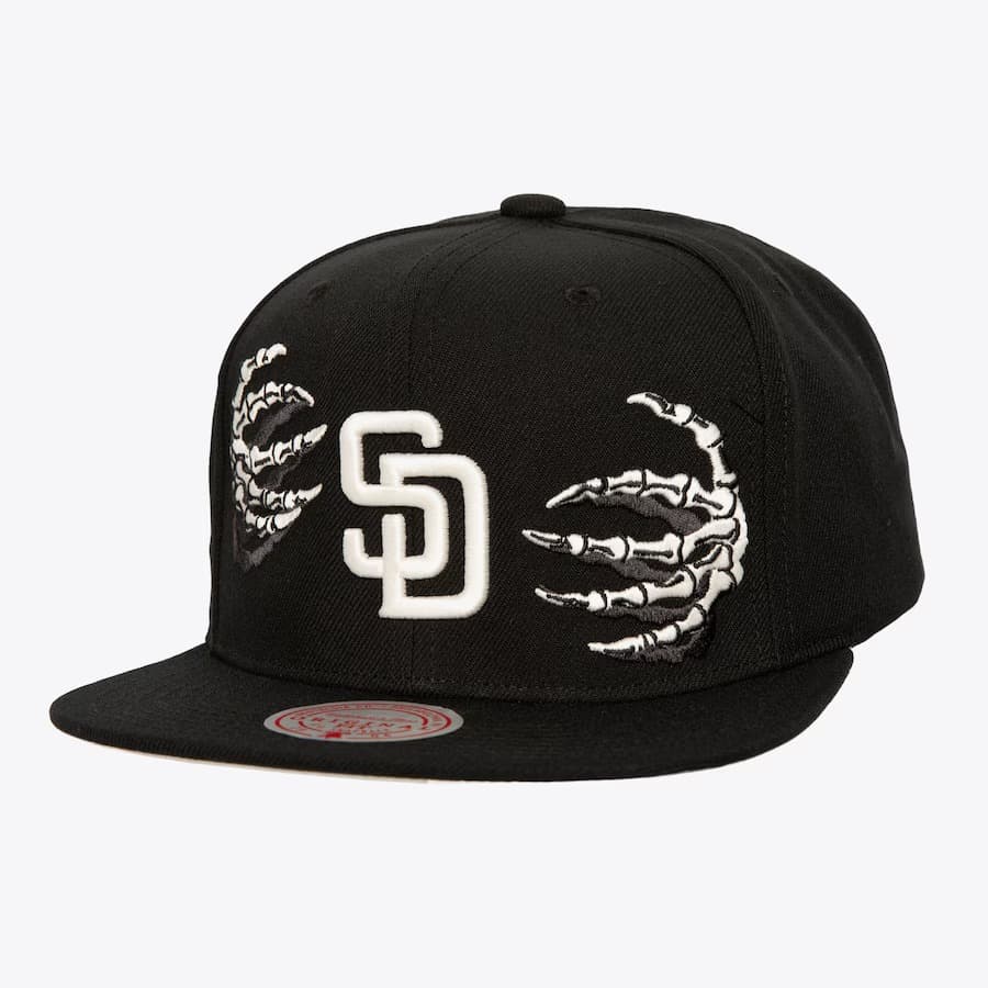 bejsbolka-mitchell-ness-black-san-diego-padres-snapback-hat