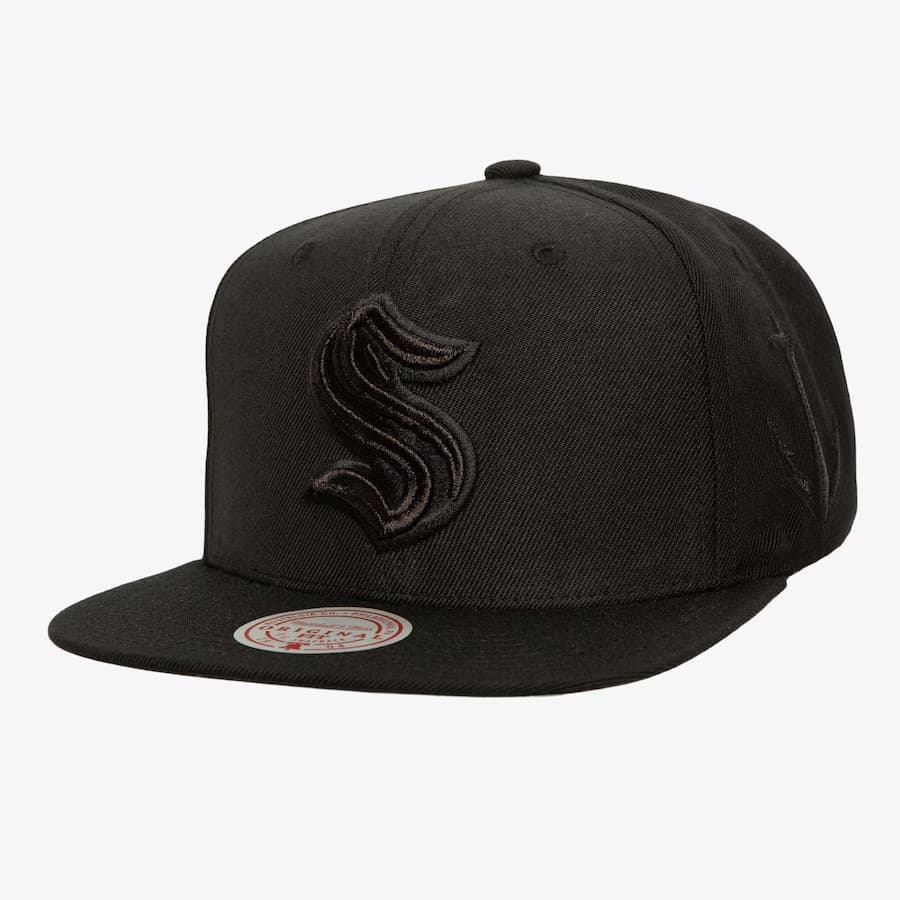 bejsbolka-mitchell-ness-black-seattle-kraken-pearl-snapback-hat