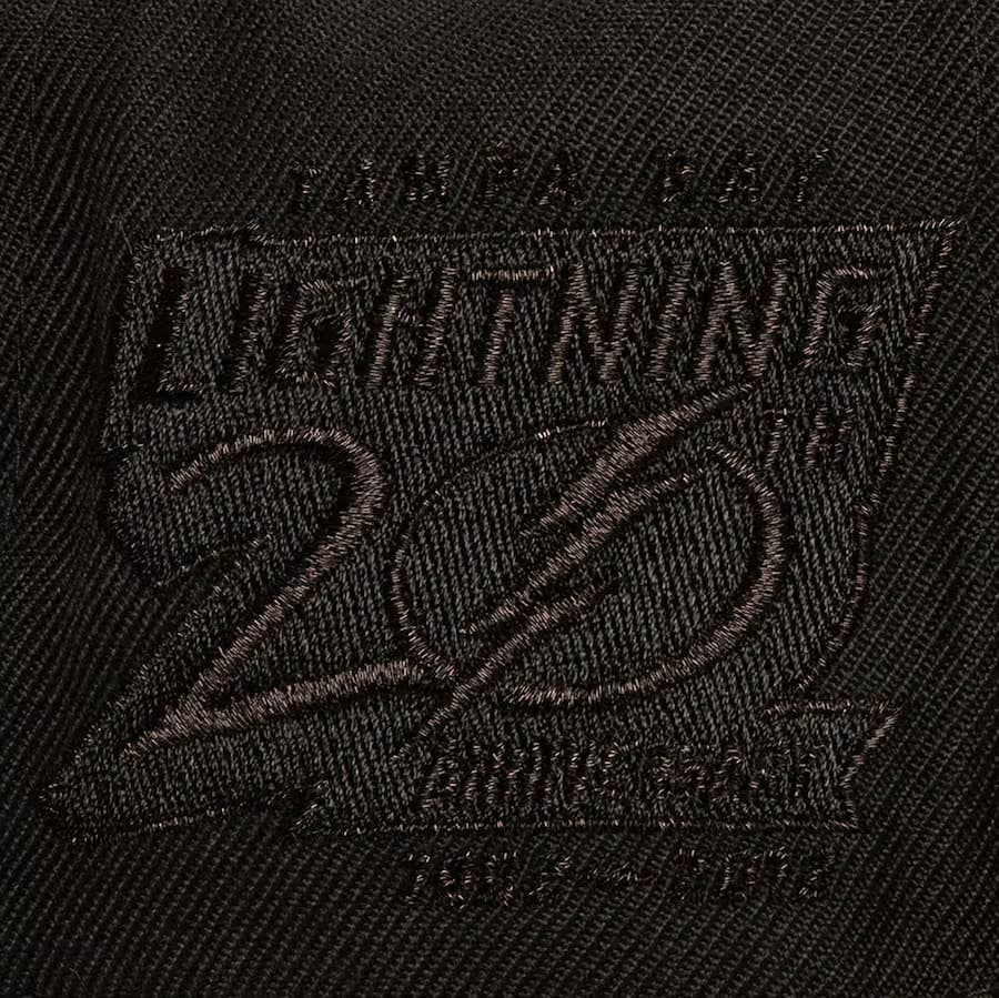 Бейсболка Mitchell & Ness Black Tampa Bay Lightning Pearl Snapback Hat