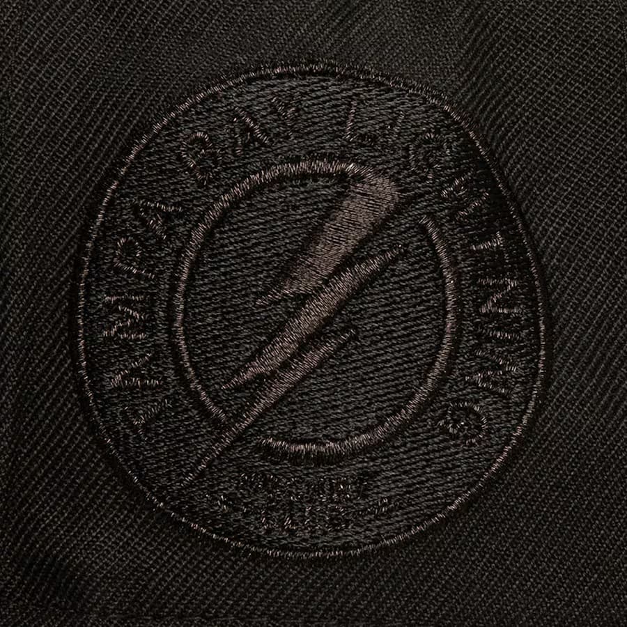 Бейсболка Mitchell & Ness Black Tampa Bay Lightning Pearl Snapback Hat