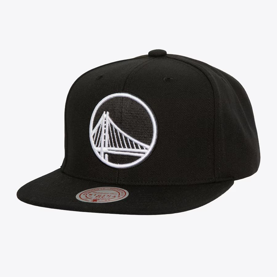 bejsbolka-mitchell-ness-black-white-golden-state-warriors-evergreen-og-snapback-hat