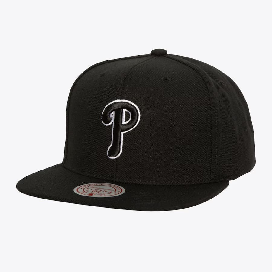 bejsbolka-mitchell-ness-black-white-philadelphia-phillies-evergreen-og-snapback-hat