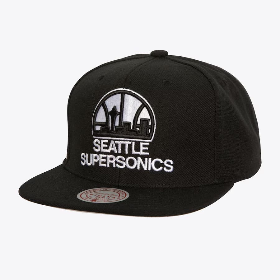 bejsbolka-mitchell-ness-black-white-seattle-supersonics-hardwood-classics-evergreen-og-snapback-hat