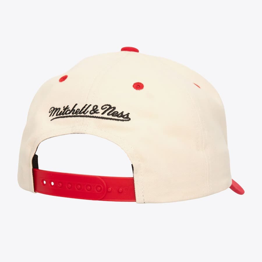 Бейсболка Mitchell & Ness Cream Detroit Red Wings Vintage Hockey Horizon Pro Crown Snapback Hat