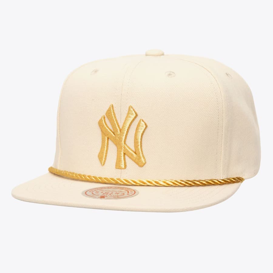 bejsbolka-mitchell-ness-cream-new-york-yankees-golden-ivory-snapback-hat