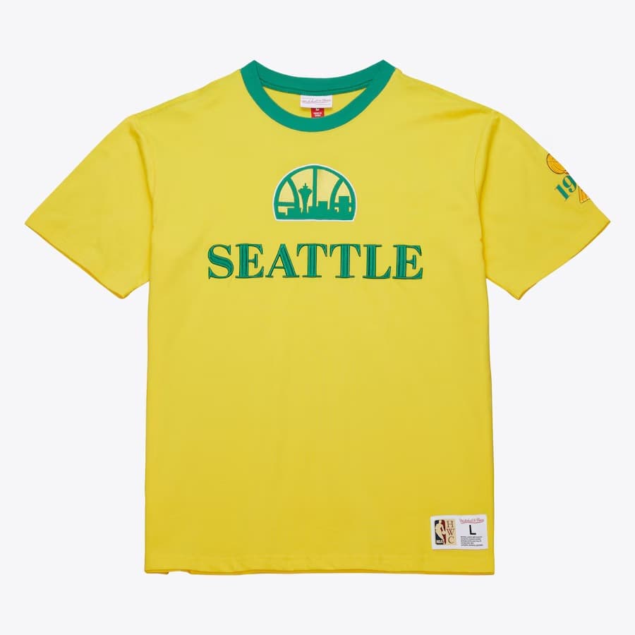 futbolka-mitchell-ness-gold-seattle-supersonics-team-og-3-0-vintage-t-shirt