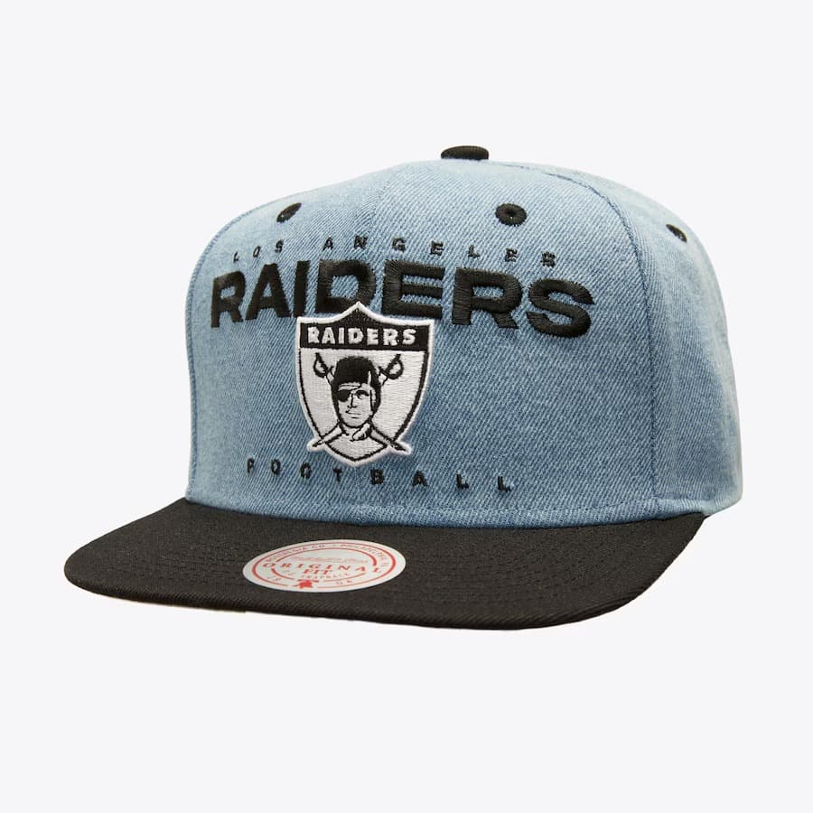 bejsbolka-mitchell-ness-light-blue-los-angeles-raiders-d-stressed-snapback-hat