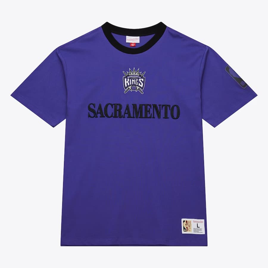 futbolka-mitchell-ness-purple-sacramento-kings-team-og-3-0-vintage-t-shirt