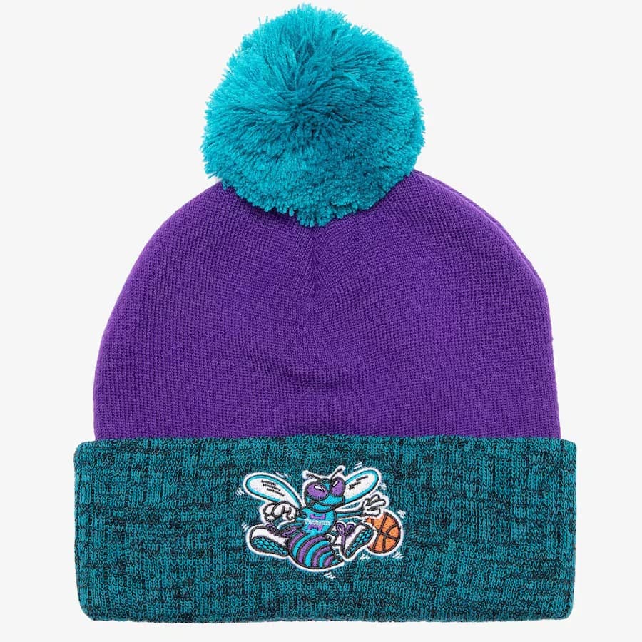 shapka-mitchell-ness-purple-teal-charlotte-hornets-hardwood-classics-two-tone-cuffed-knit-hat-with-pom