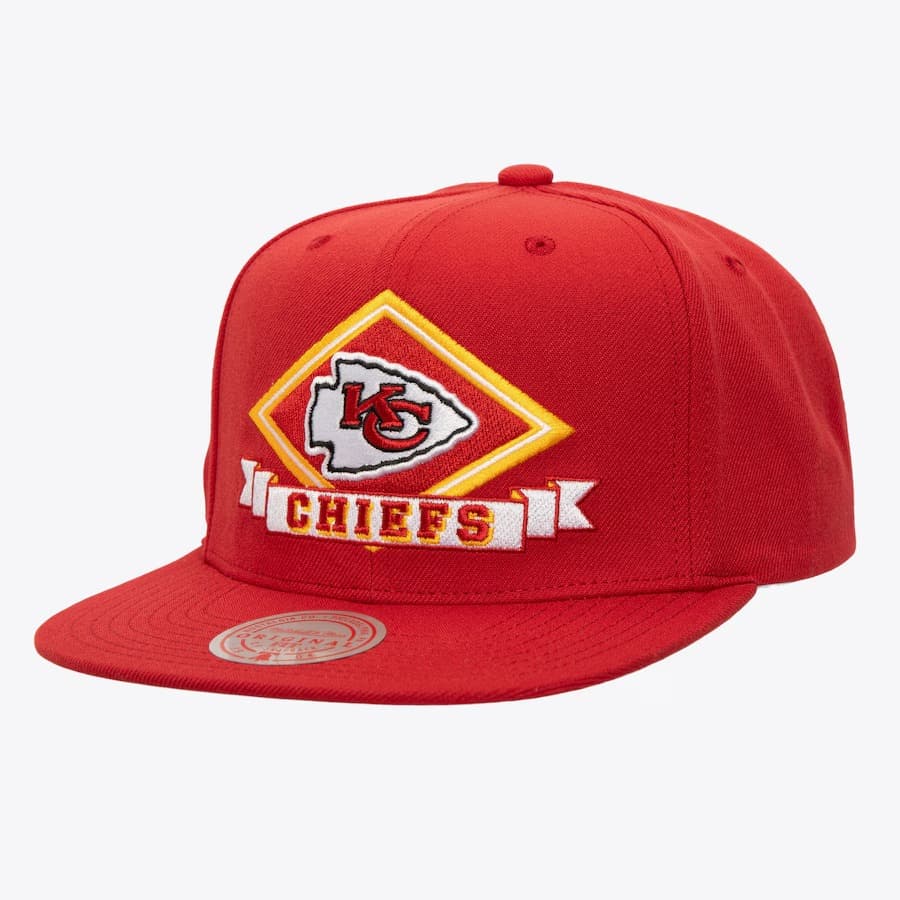 bejsbolka-mitchell-ness-red-kansas-city-chiefs-diamonds-up-snapback-hat