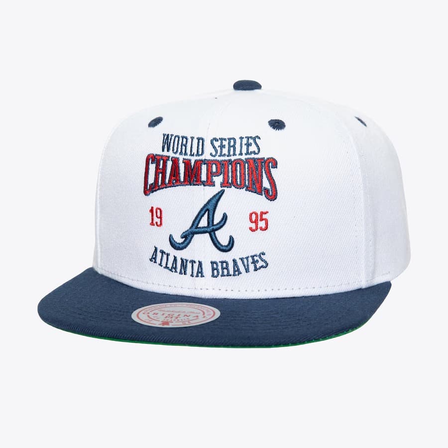 bejsbolka-mitchell-ness-white-atlanta-braves-cooperstown-collection-champ-series-snapback-hat