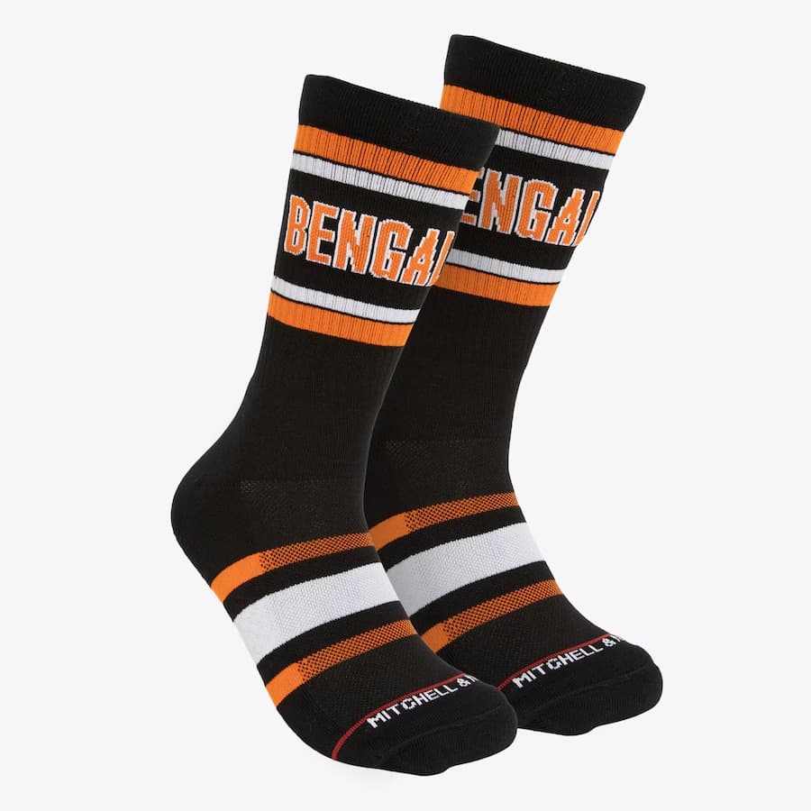 sportivnye-noski-mitchell-ness-black-cincinnati-bengals-team-stripes-crew-socks