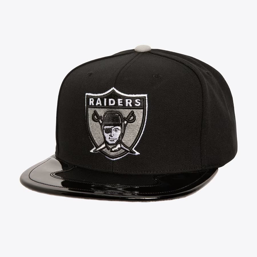 bejsbolka-mitchell-ness-black-los-angeles-raiders-gridiron-classics-day-11-og-snapback-hat