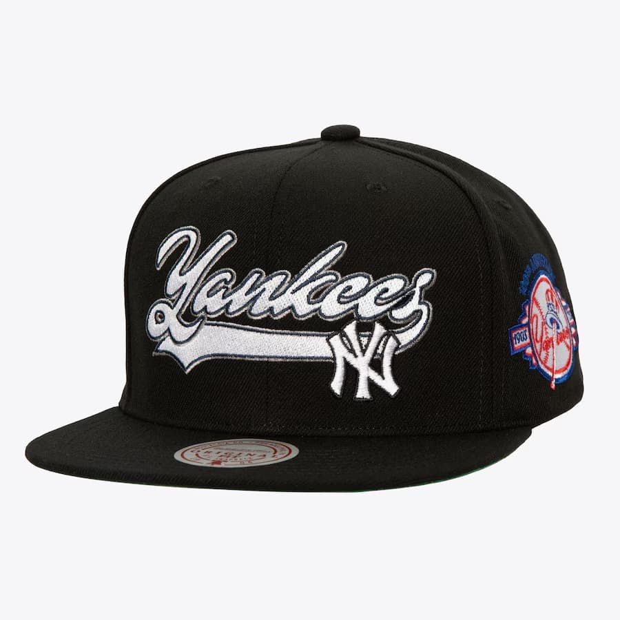 bejsbolka-mitchell-ness-black-new-york-yankees-oversweep-snapback-hat