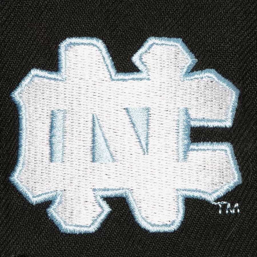 Бейсболка Mitchell & Ness Black North Carolina Tar Heels Tailsweep 2.0 Pro Vintage Snapback Hat