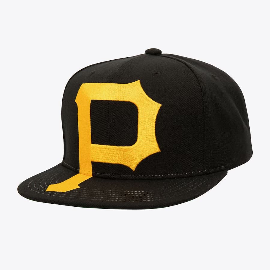 bejsbolka-mitchell-ness-black-pittsburgh-pirates-xl-logo-snapback-hat