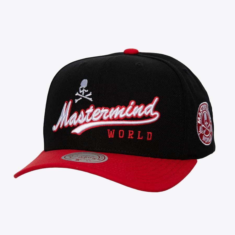 bejsbolka-mitchell-ness-black-red-mastermind-adjustable-hat