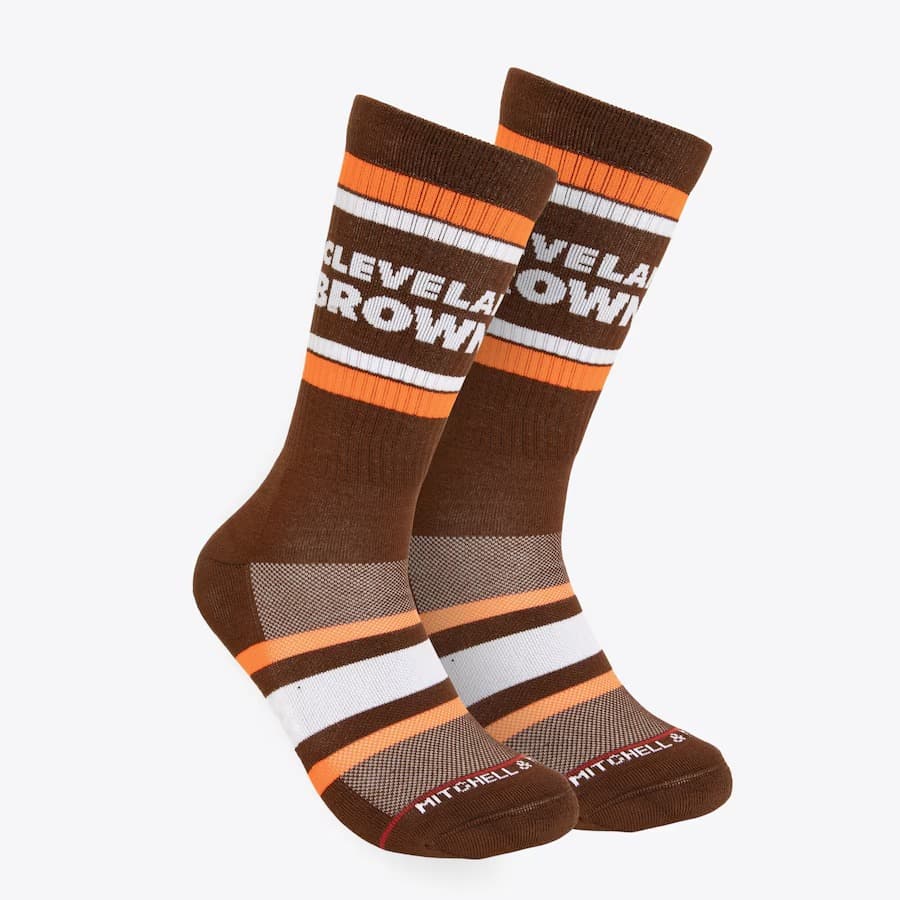 sportivnye-noski-mitchell-ness-brown-cleveland-browns-team-stripes-crew-socks