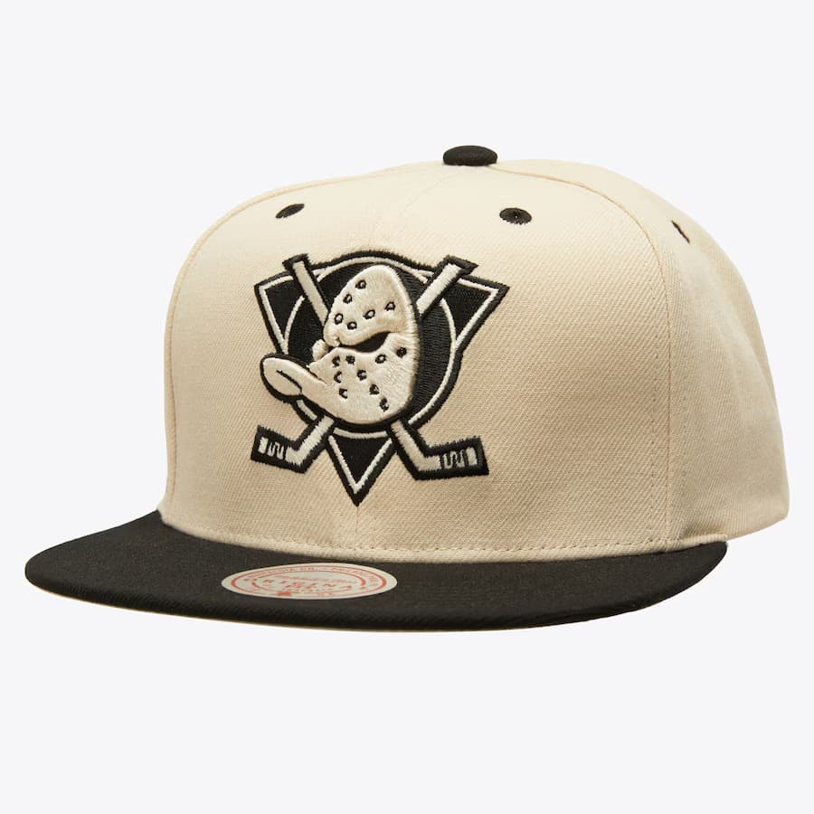 bejsbolka-mitchell-ness-cream-black-anaheim-ducks-vintage-logo-snapback-hat