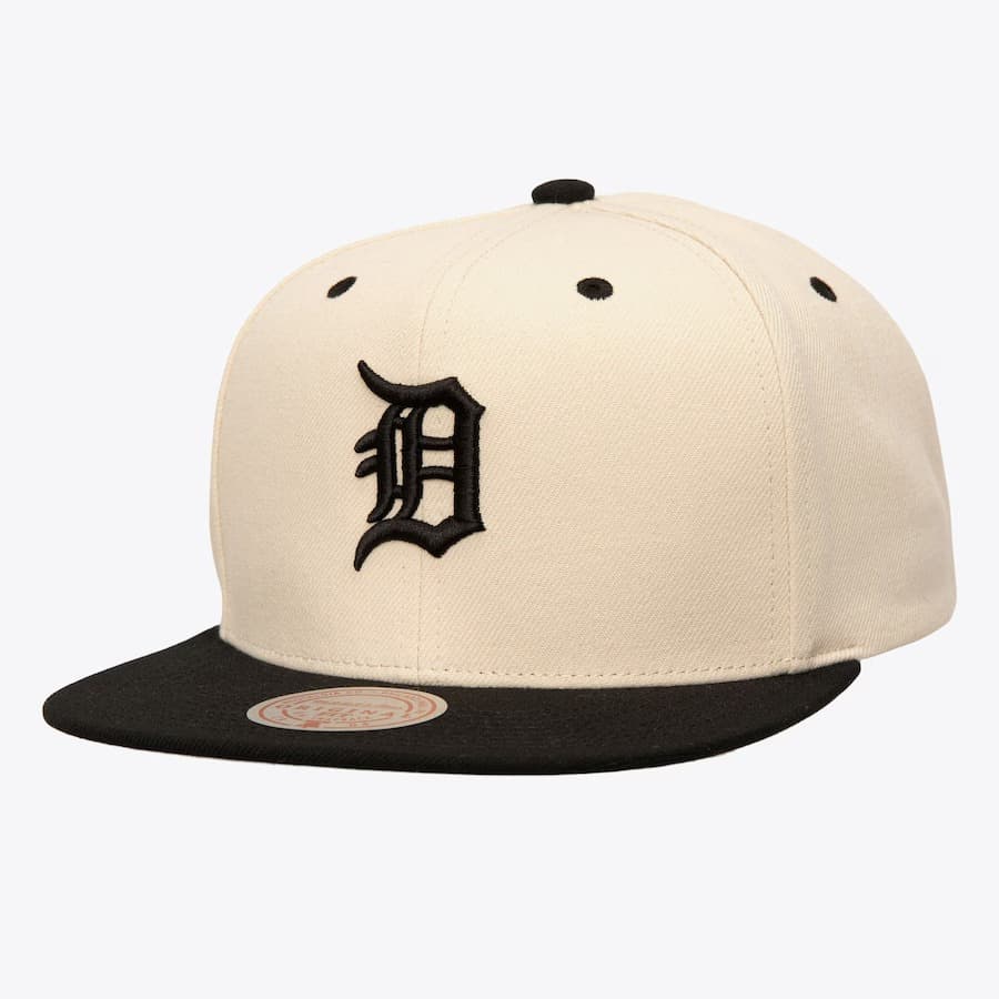 bejsbolka-mitchell-ness-cream-black-detroit-tigers-logo-snapback-hat