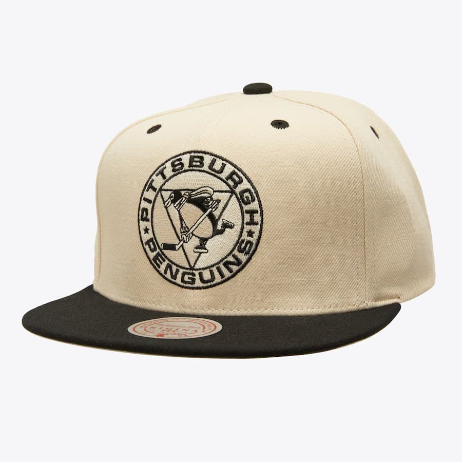 bejsbolka-mitchell-ness-cream-black-pittsburgh-penguins-vintage-logo-snapback-hat