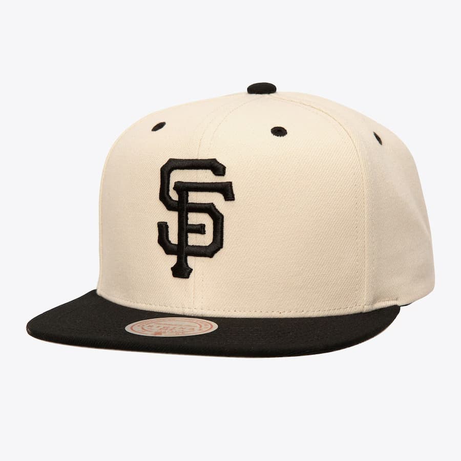 bejsbolka-mitchell-ness-cream-black-san-francisco-giants-logo-snapback-hat