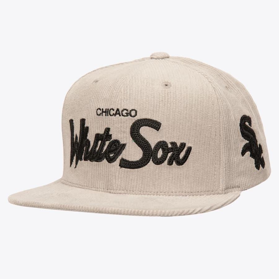 bejsbolka-mitchell-ness-cream-chicago-white-sox-corduroy-snapback-hat