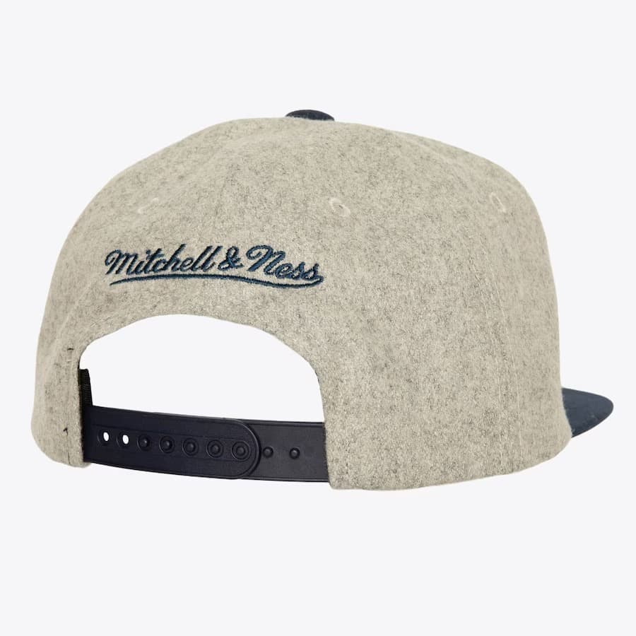Бейсболка Mitchell & Ness Gray Georgetown Hoyas Tailsweep 2.0 Melton Vintage Snapback Hat