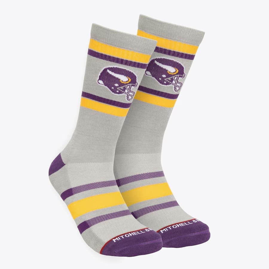 sportivnye-noski-mitchell-ness-gray-minnesota-vikings-team-stripes-crew-socks