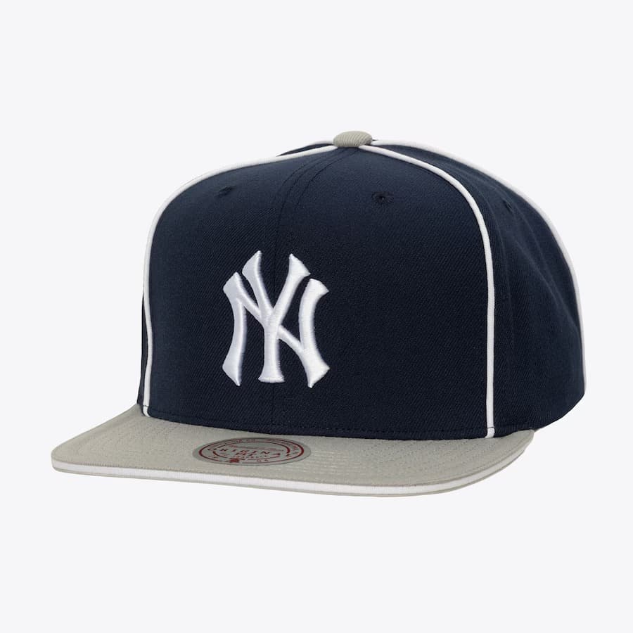 bejsbolka-mitchell-ness-navy-new-york-yankees-pipe-snapback-hat