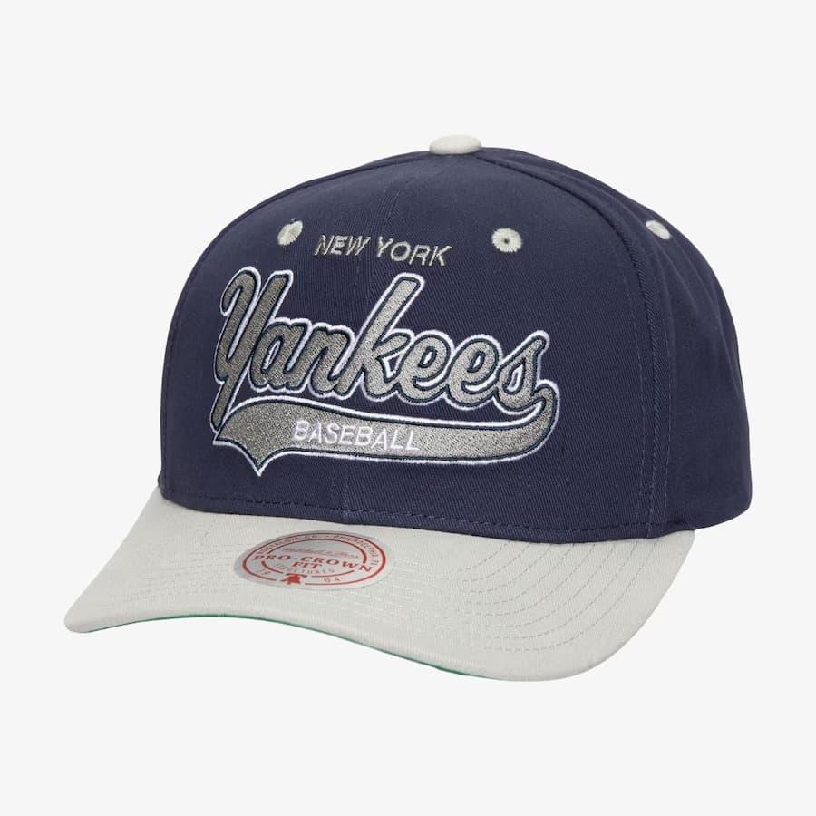 bejsbolka-mitchell-ness-navy-new-york-yankees-tail-sweep-2-0-pro-snapback-hat