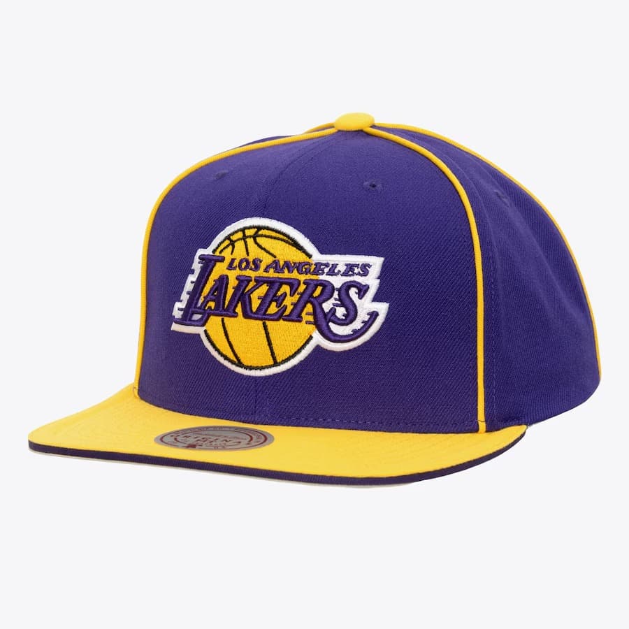 bejsbolka-mitchell-ness-purple-los-angeles-lakers-pipe-snapback-hat