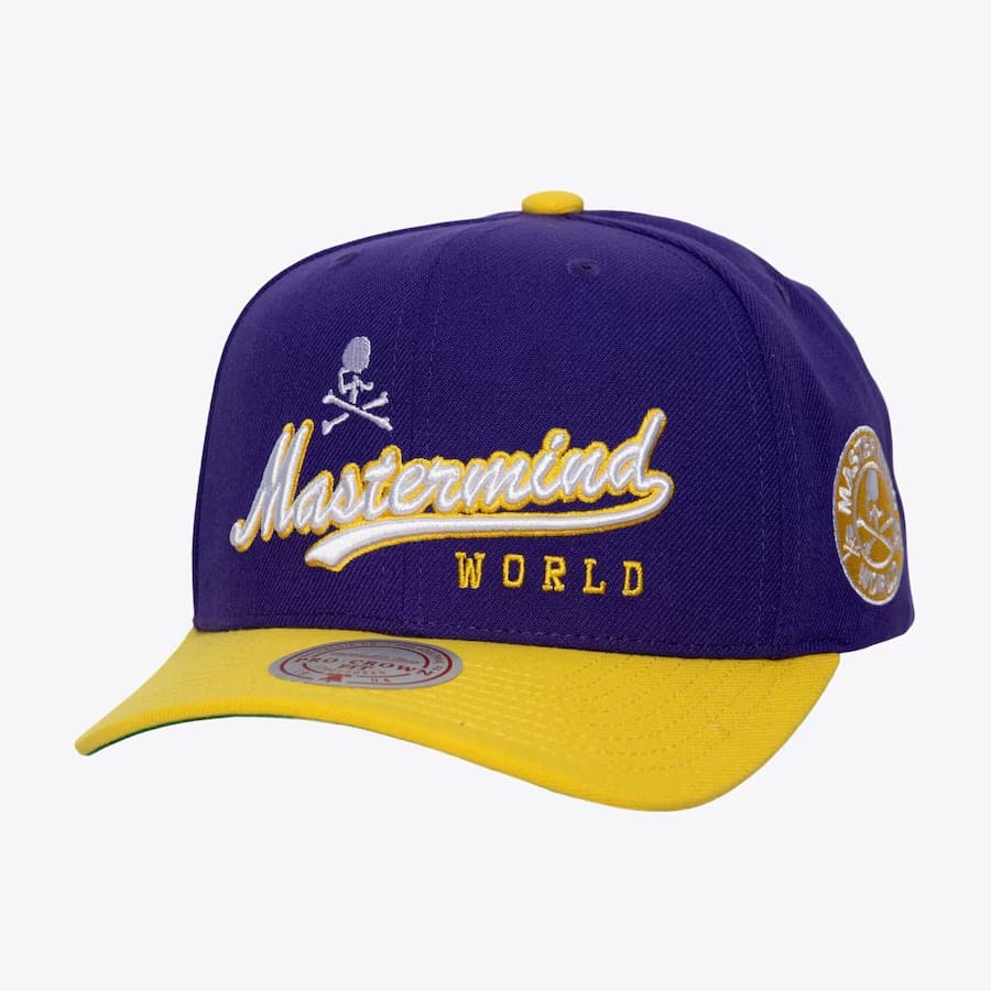 bejsbolka-mitchell-ness-purple-yellow-mastermind-adjustable-hat