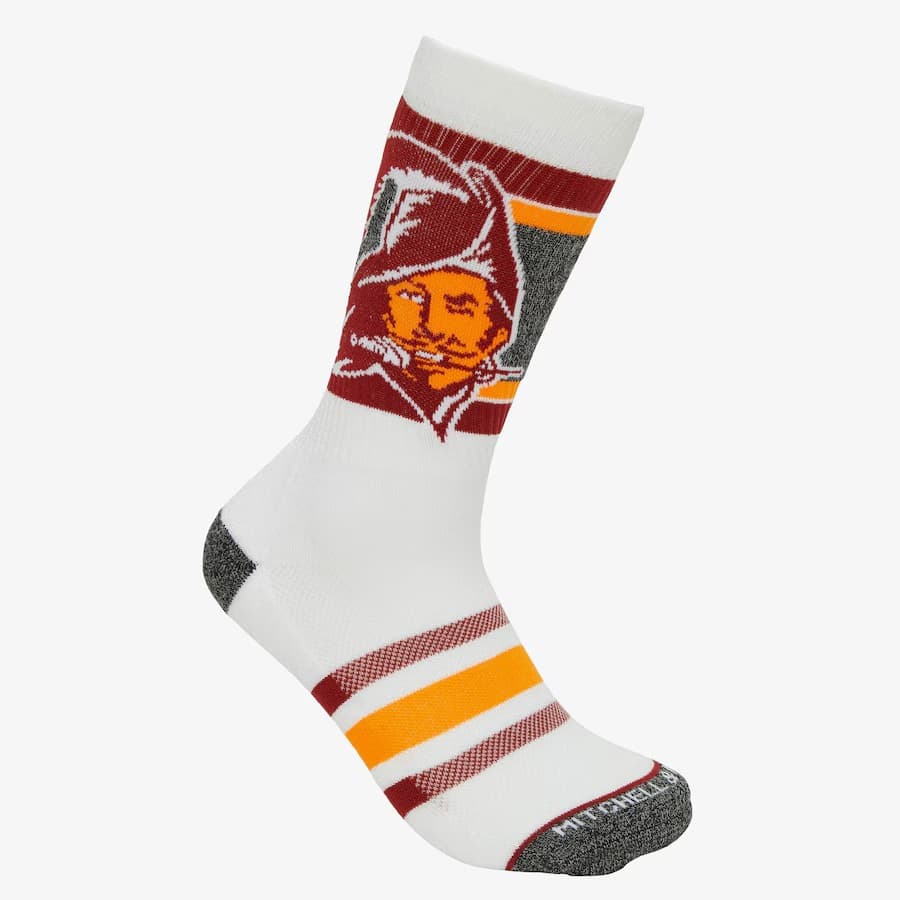 sportivnye-noski-mitchell-ness-tampa-bay-buccaneers-interception-crew-socks