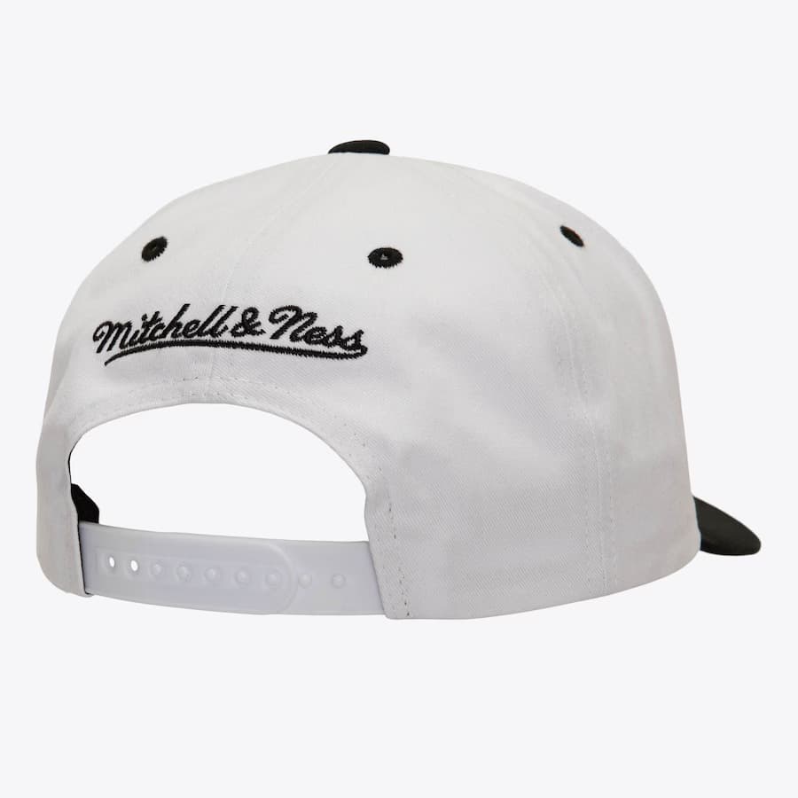 Бейсболка Mitchell & Ness White Tennessee Volunteers Vault Collection Tail Sweep Pro Snapback Hat