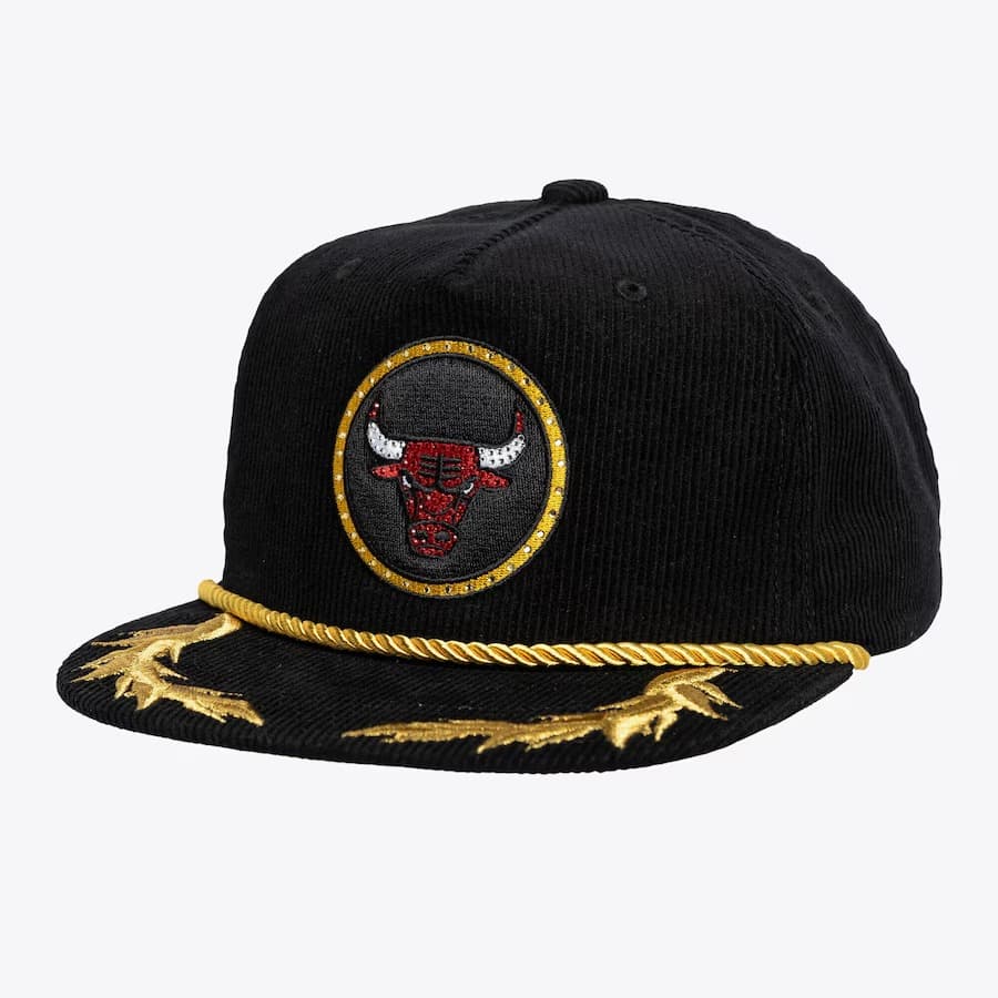 bejsbolka-mitchell-ness-x-dannijo-black-chicago-bulls-snapback-hat