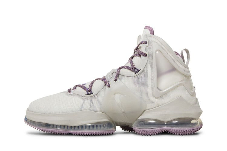 Кроссовки Nike LeBron 19 'The Cast'